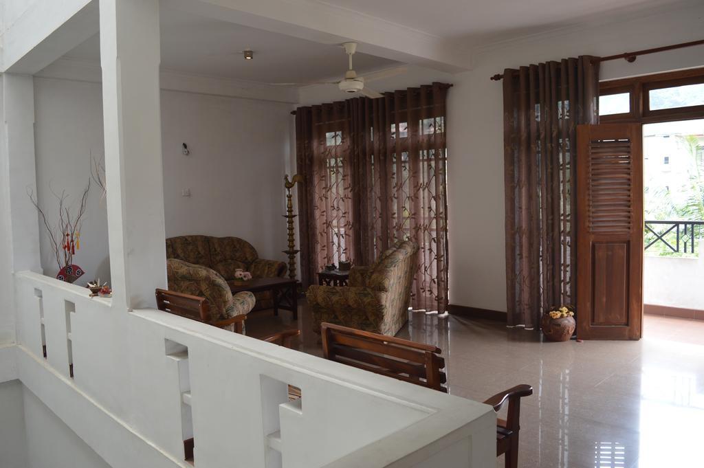 Renuka Inn Kandy Buitenkant foto